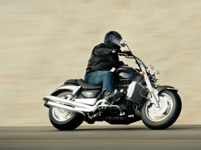 motocykl Triumph ROCKET III 2008 (1)