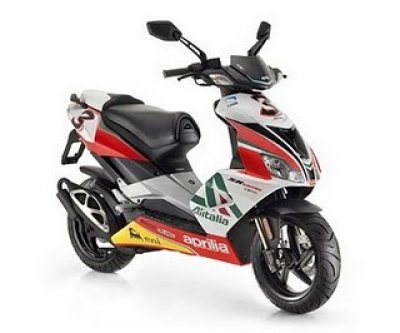 motocykl Aprilia SR 50 R REPLICA SBK 2011 (1)