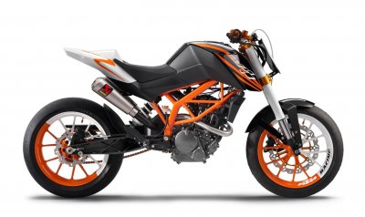motocykl KTM 125 DUKE 2011 (1)
